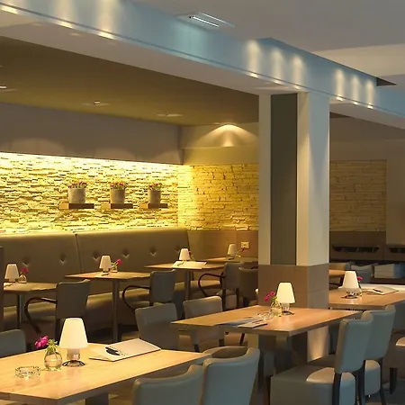 Den En Heuvel Hotel 3*
