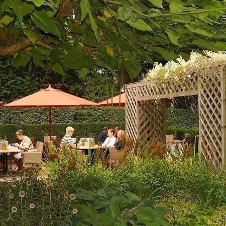 Hotel Den En Heuvel